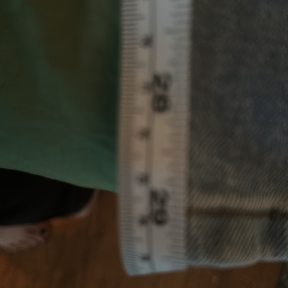 NWOT EXTREMELY UNIQUE HARD TO FIND GUESS JEANS, no holes, perfect conditions. - Picture 6 of 6